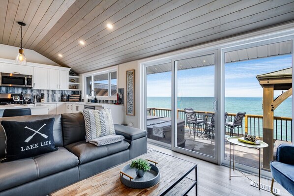 Téléviseur connecté, foyer, livres