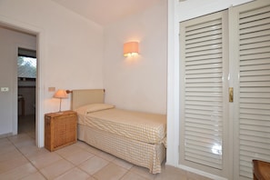 Nhà dành cho gia đình, 5 phòng ngủ, đối diện biển (Casa Giannellina) | 5 phòng ngủ, truy cập Internet không dây miễn phí, bộ trải giường