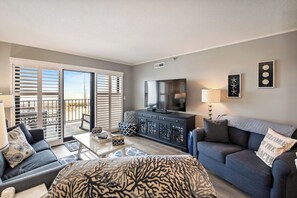 TV, DVD player - XPLORIE ACTIVITIES & LINENS INCLUDED*! PLAZA - 2BR w/Enclosed Den. Amazing ocean views from the balcony! (Ocean City)