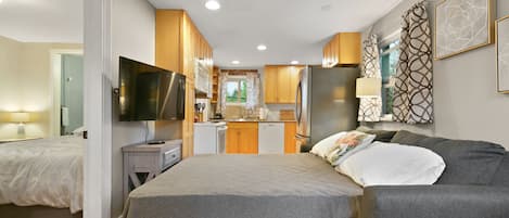 1 habitación, tabla de planchar con plancha, wifi y ropa de cama