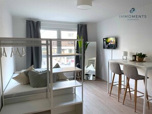 1 chambre, bureau, fer et planche Ă repasser, Wi-Fi gratuit