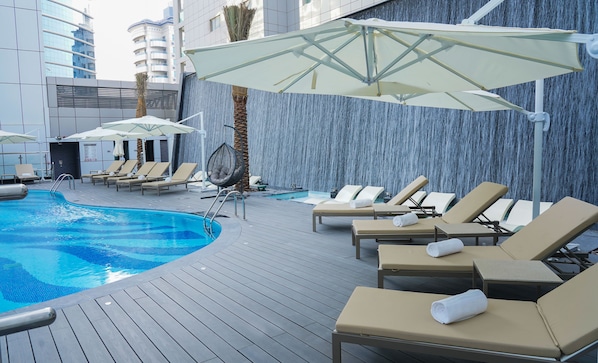 Outdoor pool, pool loungers