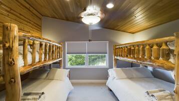 4 chambres, lit parapluie, Wi-Fi gratuit, draps fournis