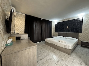 1 bedroom, premium bedding, minibar, individually furnished