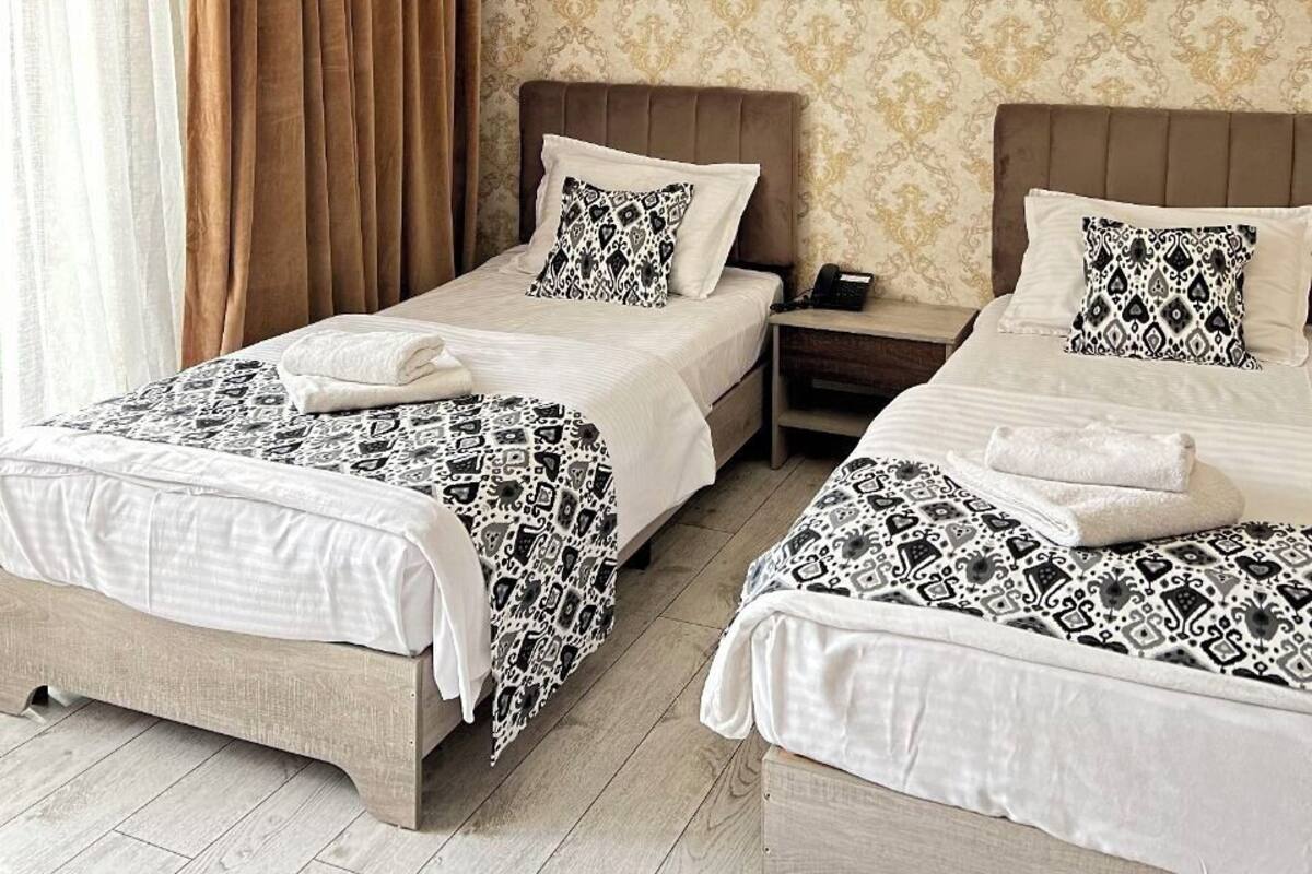 Basic Twin Room | Premium bedding, minibar, individually furnished, desk