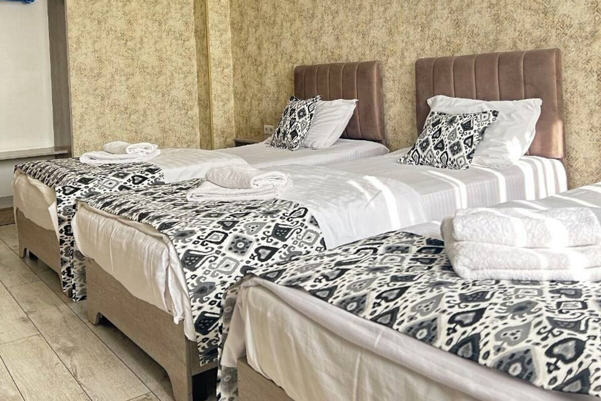 Premium bedding, minibar, individually furnished, desk