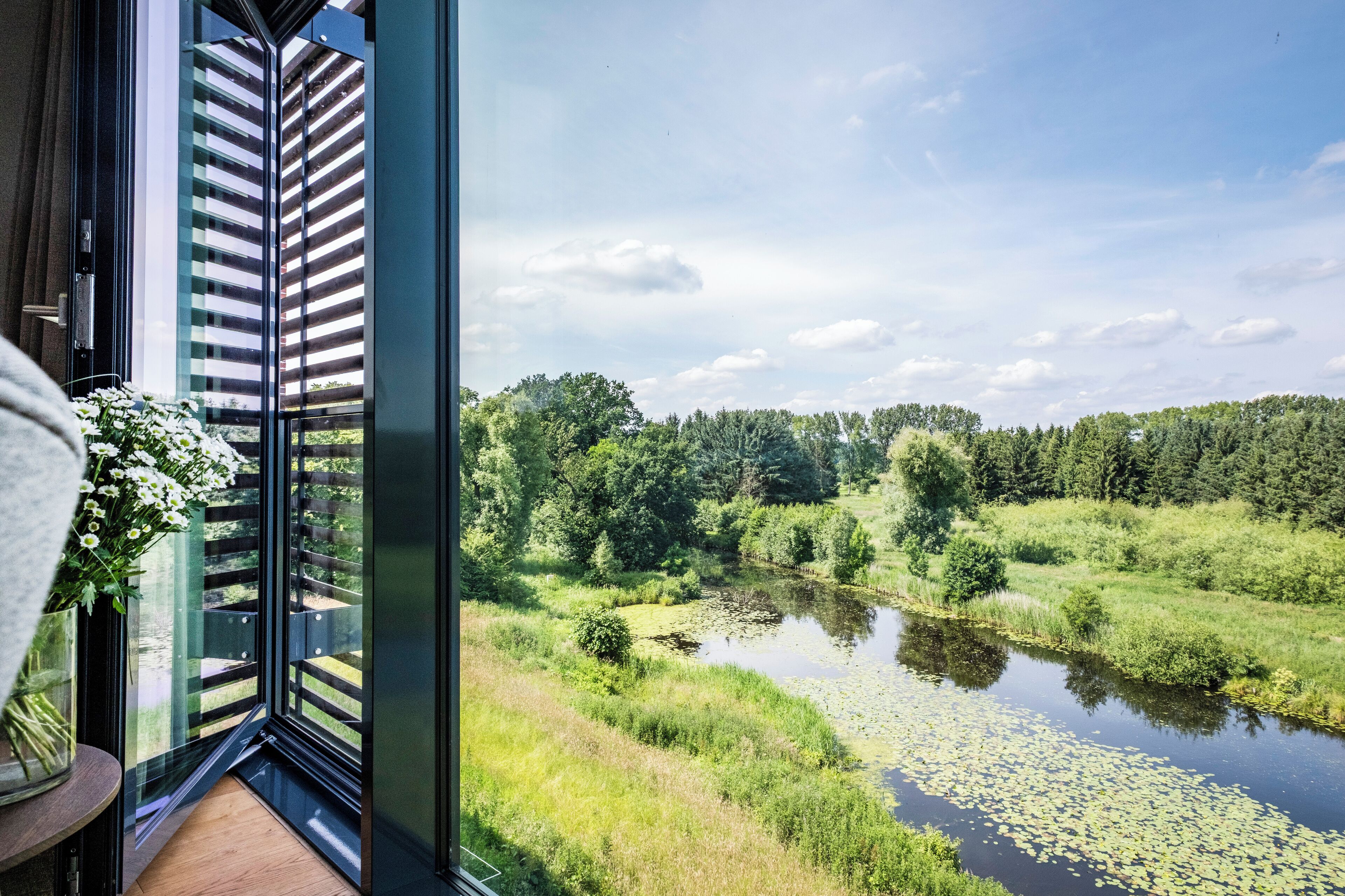 superior mit wasserblick | 1 bedroom, in-room safe, blackout curtains, soundproofing