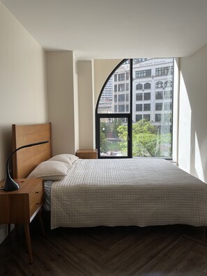 1 多间卧室、免费 WiFi、床单