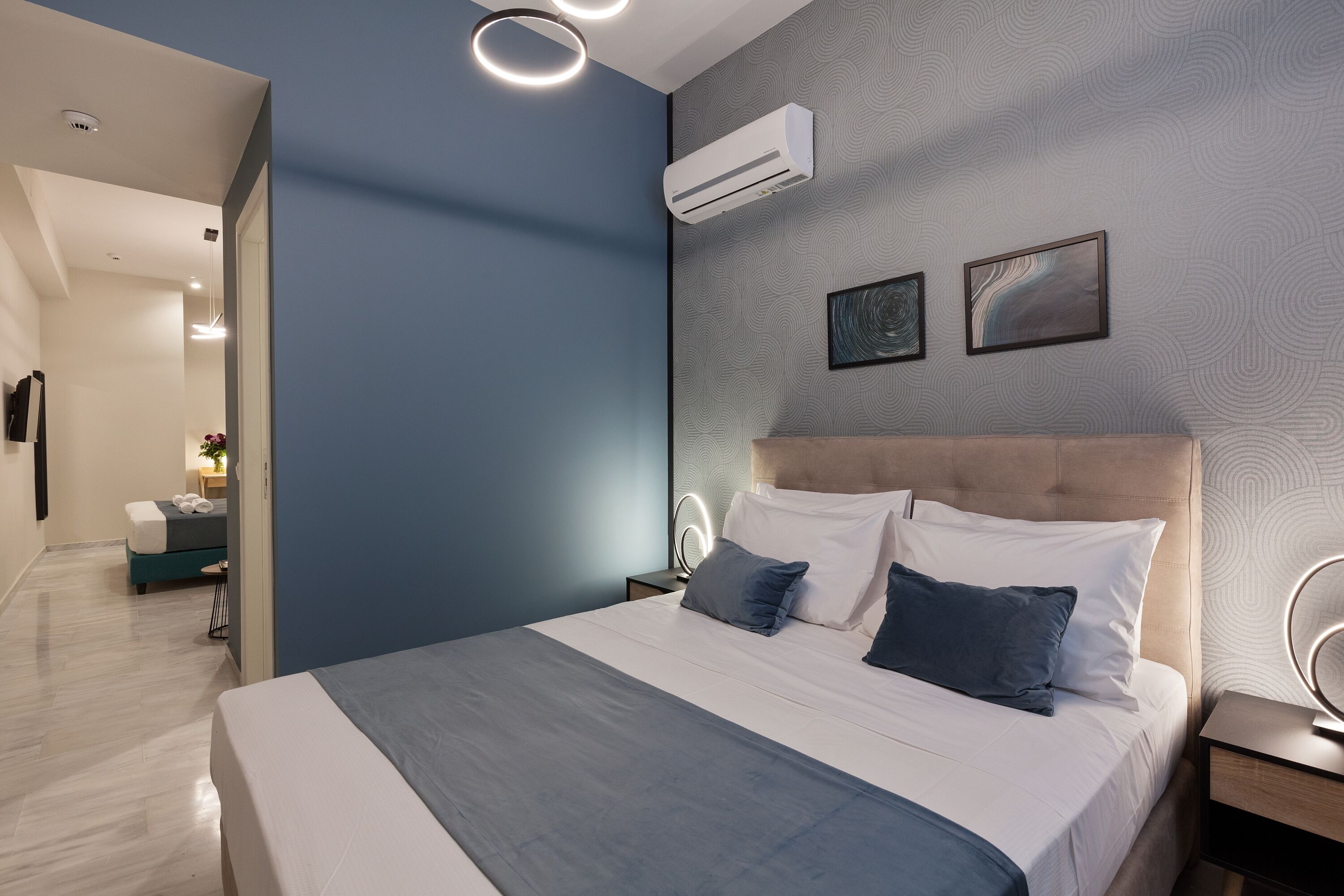 family room (lower ground floor) | 1 bedroom, in-room safe, blackout curtains, soundproofing