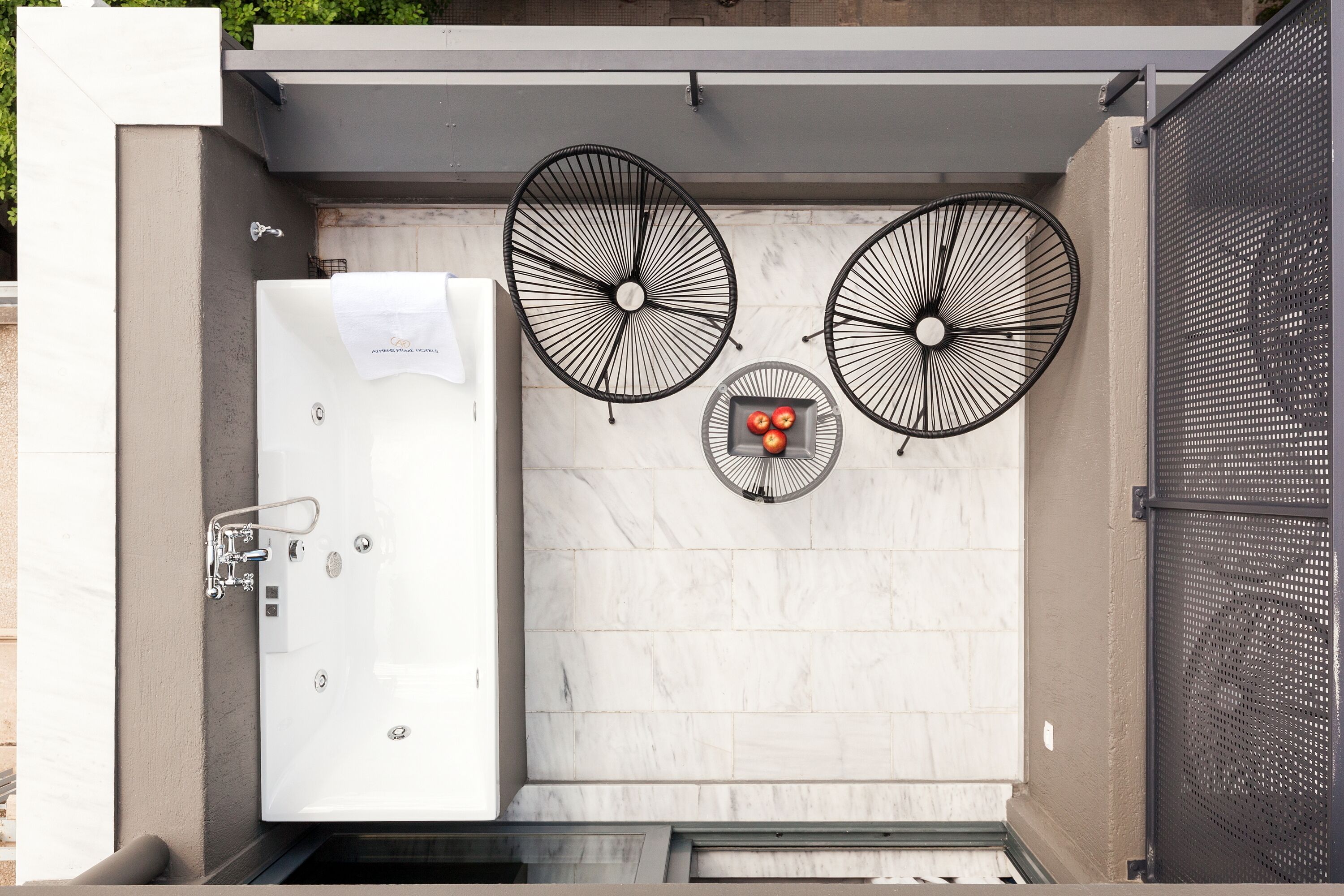 deluxe room, hot tub, city view | terrace/patio