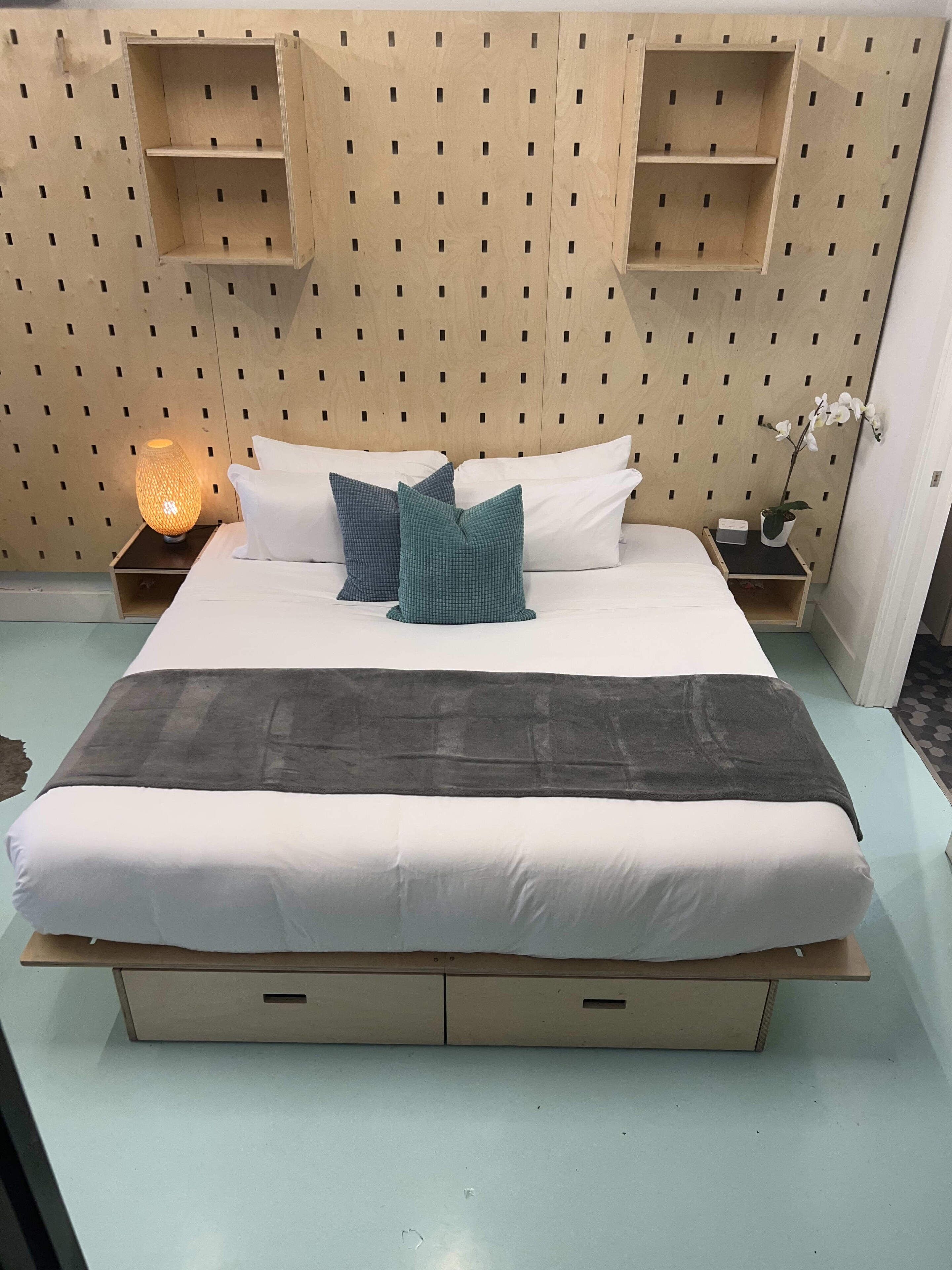 1 bedroom, desk, iron/ironing board, WiFi