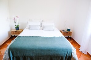 7 bedrooms, free WiFi, bed sheets - Villa 300m2 with sea view. Sleeps 16. Near St Tropez, Ramatuelle and beaches (La Croix-Valmer)
