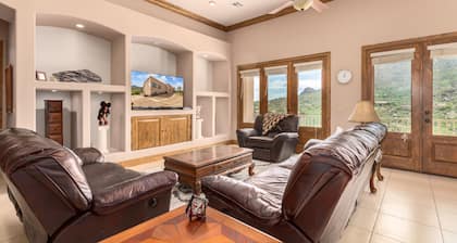 Unique home with mountain views close to downtown