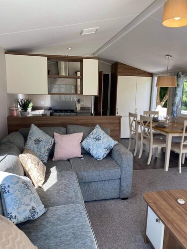 Willerby, 2 bedroom  Caravan, surrounded by nature