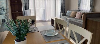 Willerby, 2 bedroom Caravan, surrounded by nature