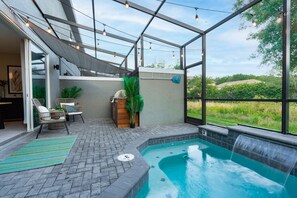Outdoor pool, a heated pool - Disney-Themed Escape – Frozen & Star Wars Rooms, Pool, Games & Family Fun (Kissimmee)