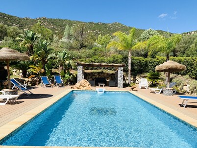 Gorgeous Villa with swimming pool and a beautiful garden!!