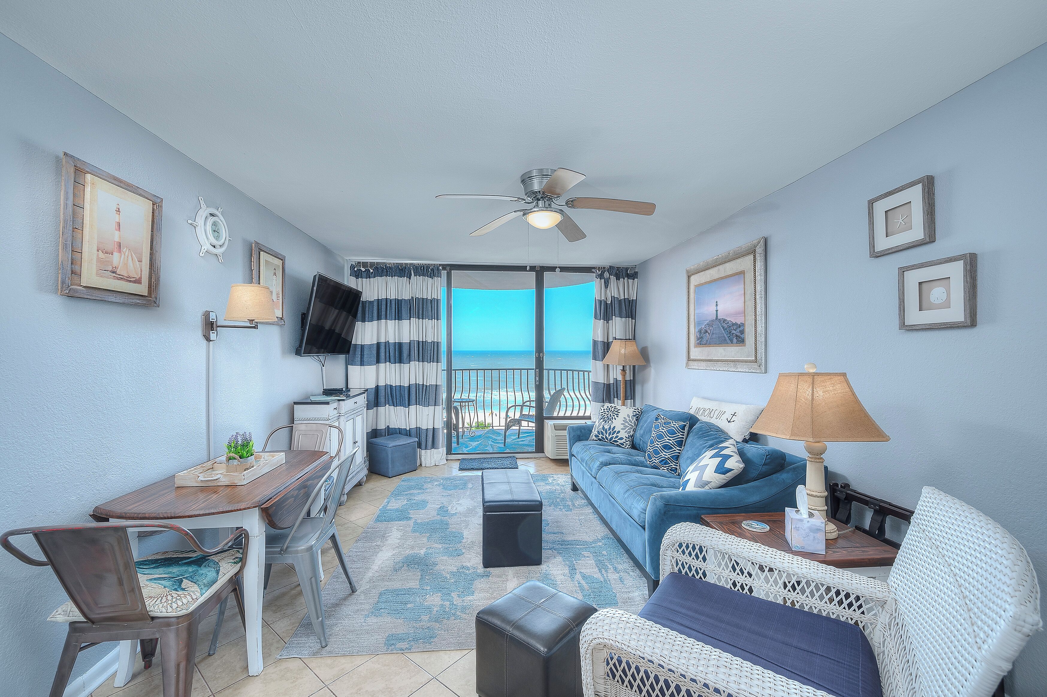 Palms Resort 404 - Updated 1 BR Ocean Front Unit