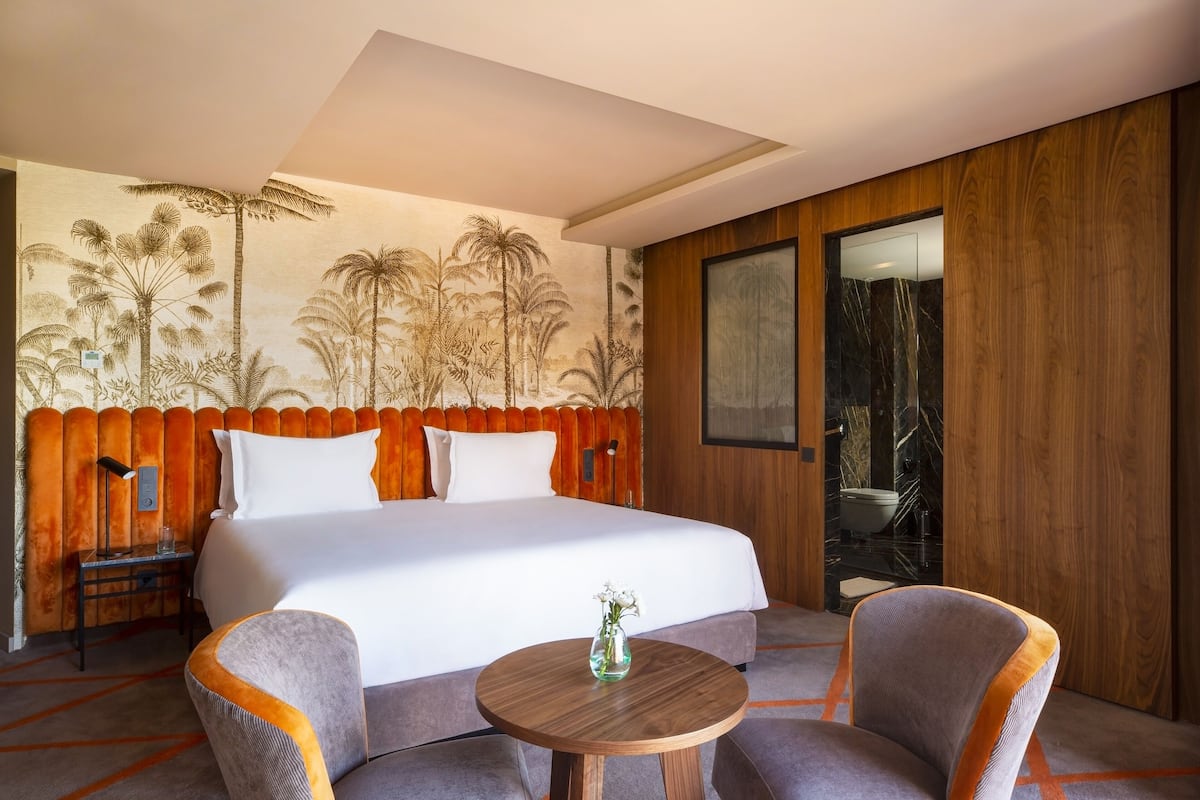 Deluxe Room | 1 bedroom, Egyptian cotton sheets, premium bedding, pillow-top beds
