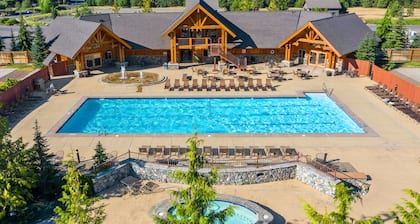 AC, Hot tub, Mountain View, Pet friendly Cabin