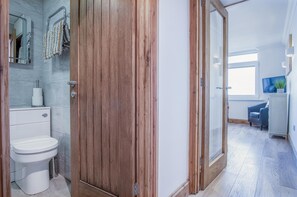 Baignoire, sèche-cheveux