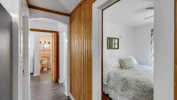 4 Schlafzimmer, Bügeleisen/Bügelbrett, WLAN, Bettwäsche