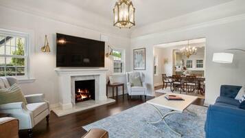 Een televisie, videogames en boeken