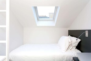 1 chambre, fer et planche à repasser, lit parapluie, Wi-Fi