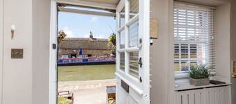 4 Canalside Cottages