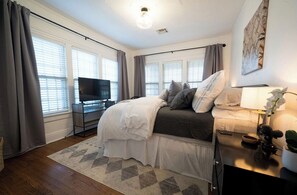 3 slaapkamers, een bureau, een strijkplank/strijkijzer, gratis wifi
