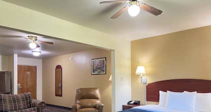 Spacious Suite in Hotel