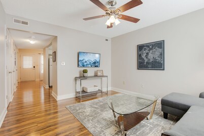 Cozy, Comfortable 2/1.5 Condo! Queen Beds, Fully Stocked Kitchen