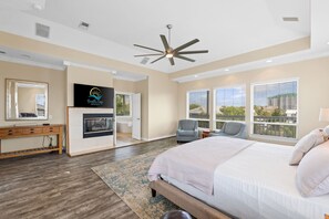 5 bedrooms, iron/ironing board, free WiFi, bed sheets