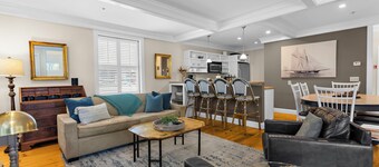 3-bedroom vacation home just a 5-min walk to Main Street, Mystic 