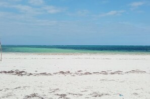 Plage à proximité, sable blanc