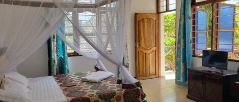 Bureau, Wi-Fi gratuit, draps fournis