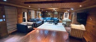 Catskills Log Home