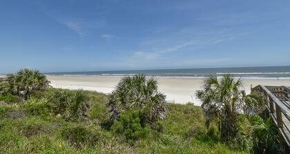 Sea Gem-Ocean Views, Heated Pool, King Bed, Beach Access