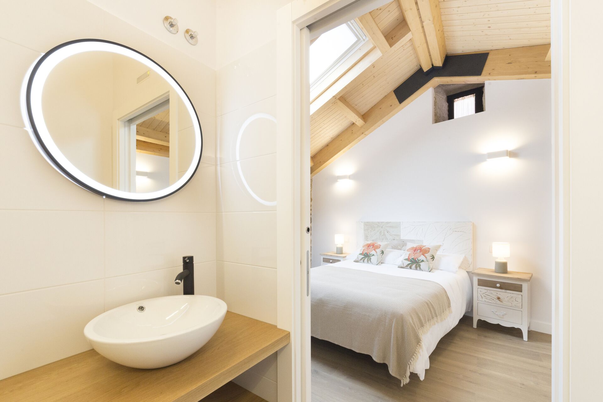 4 bedrooms, desk, iron/ironing board, free WiFi