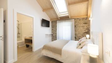 4 habitaciones, escritorio, tabla de planchar con plancha y wifi gratis