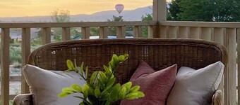 Spectacular Unobstructed CITY and MOUNTAIN VIEWS!!