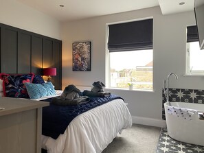 4 bedrooms, iron/ironing board, travel cot, free WiFi