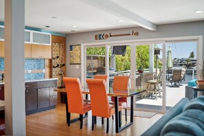 Dining - Private Bay Mins to Fast Water! Spa! (Discovery Bay)