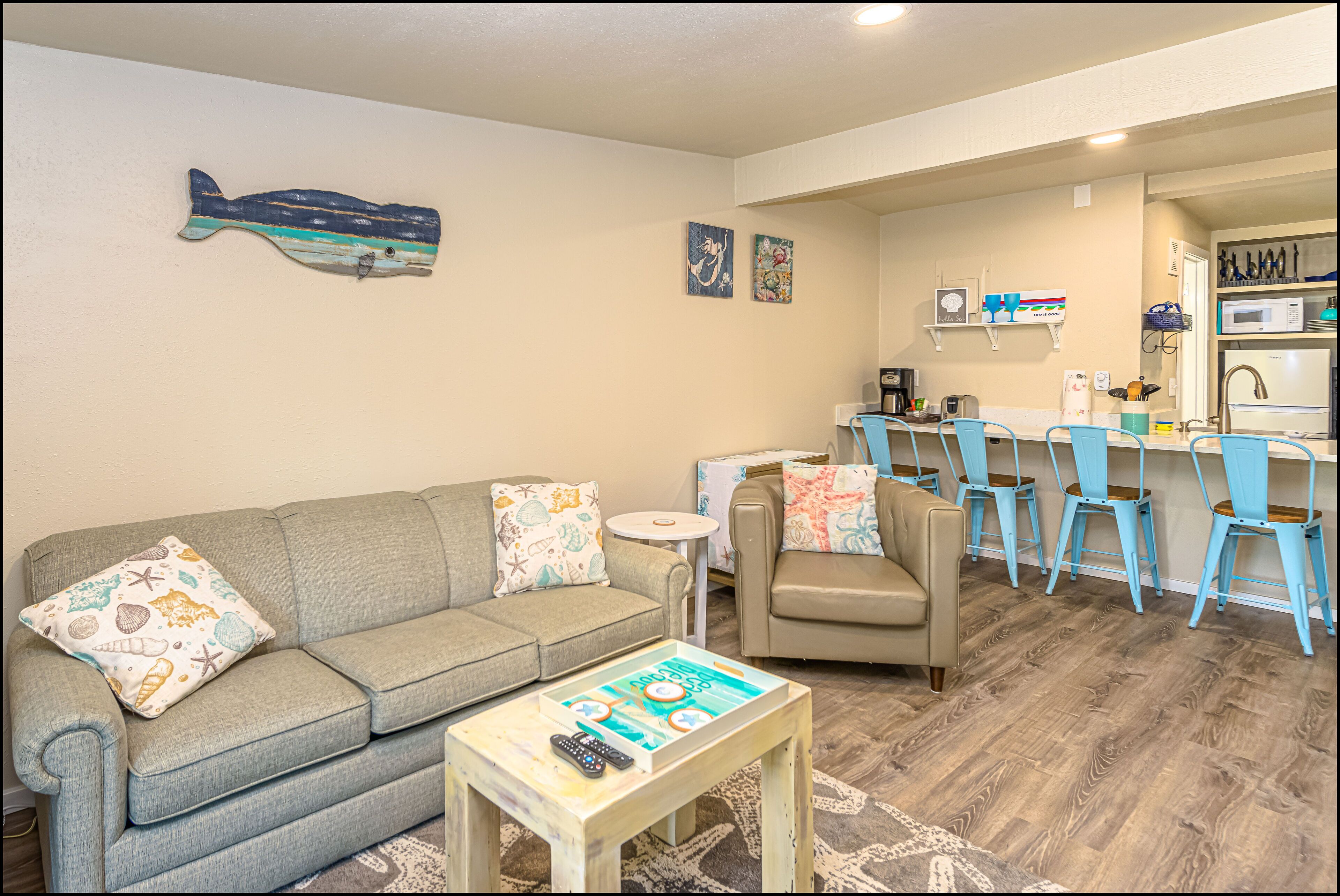 Pacific Surf Condo, Handy & Happy