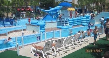 Seaside Splendor: Oceanfront Luxury with Private Jacuzzi