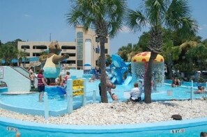 Innenpool, Außenpool