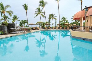 Pool - Magnificent 3BR Condo w Swimming Pool and Spa (Kailua-Kona)