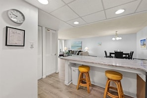 Interior - ⭐️Quay 2005 Amazing Bay/Ocean Views In/Outdoor Pools⭐ ️ (Ocean City)
