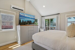 3 bedrooms, iron/ironing board, travel crib, free WiFi