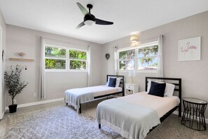 4 Schlafzimmer, Schreibtisch, kostenloses WLAN, Bettwäsche